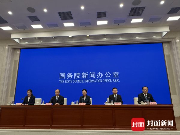 牛千万 司法部：“十四五”以来60多万人取得法律职业资格